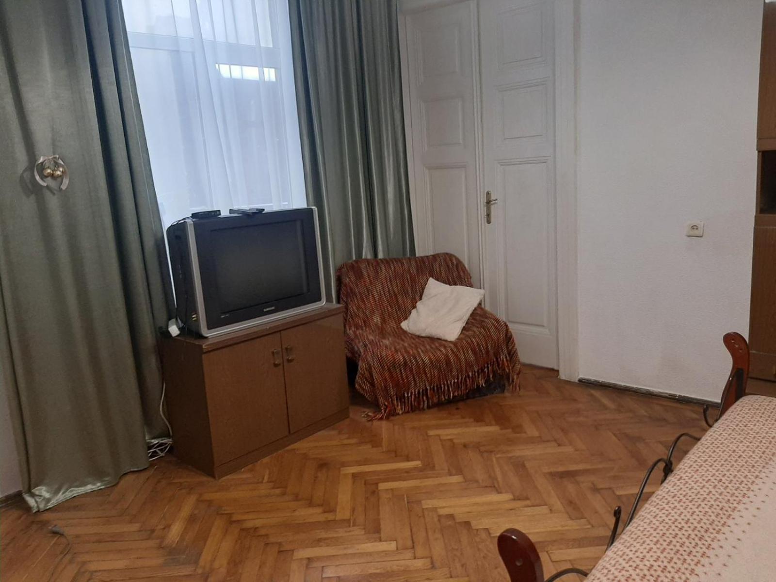 Kvartira Na B Khmelnytskoho Львов Экстерьер фото